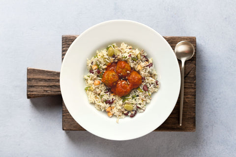 Summer Bowl (polpette di verdure con insalata basmati)