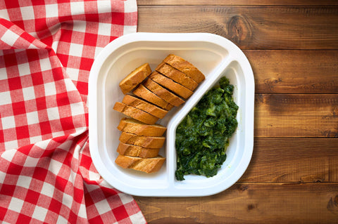 bruschetta con salsa alle erbe e patate