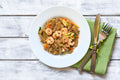 FUSILLI INTEGRALI CON GAMBERETTI E VERDURE JULIENNE